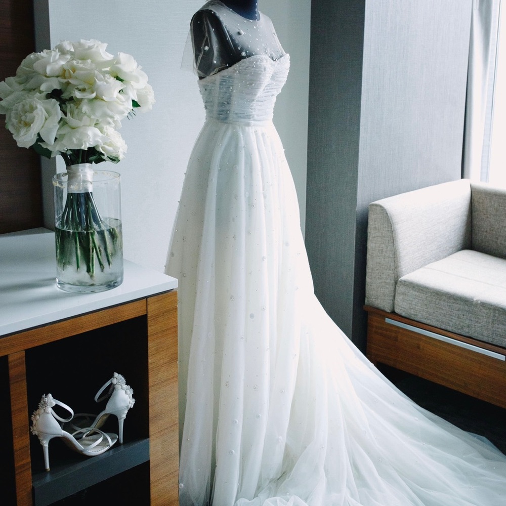 Wedding dress